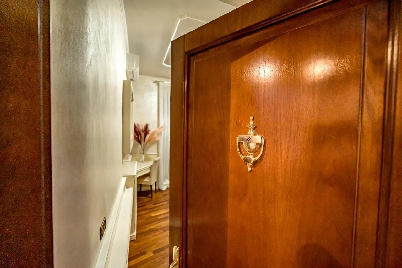 Downtown Luxury B&B - Termini Train Station Rome